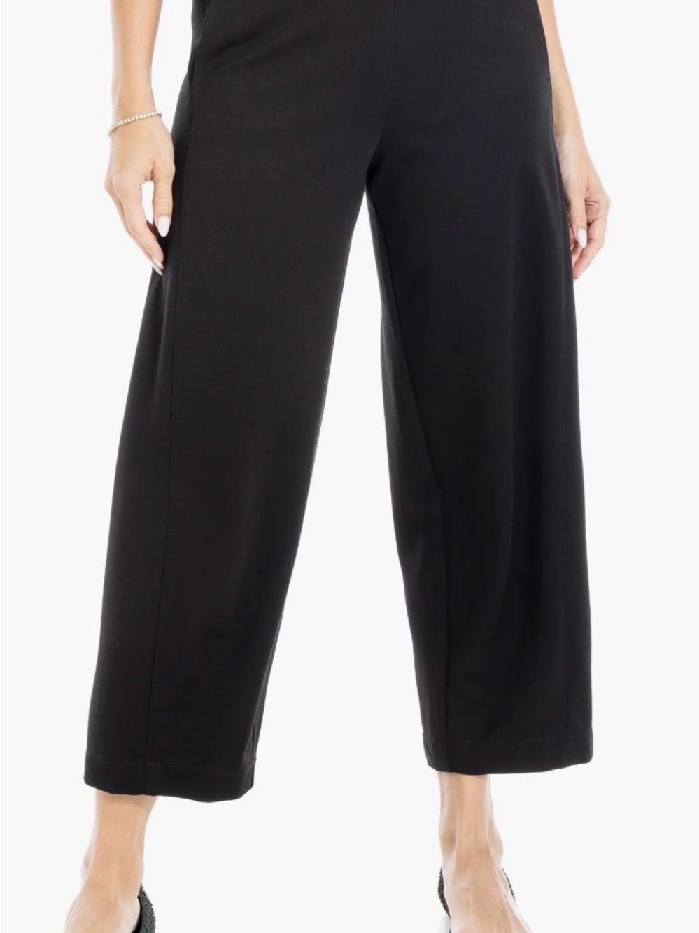 Max Studio Black Cropped Barrel -Leg Pants